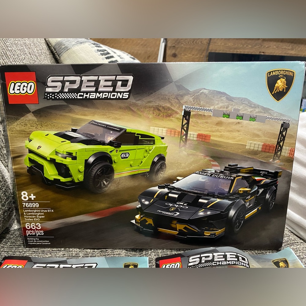 LEGO Speed Champions Lamborghini Urus ST-X Lamborghini Huracán Super Trofeo EVO